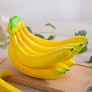 바나나 모형 한 송이